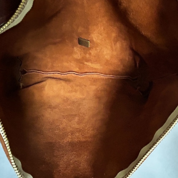 Portland Leather Goods Large Souchy - Picture 16 of 16